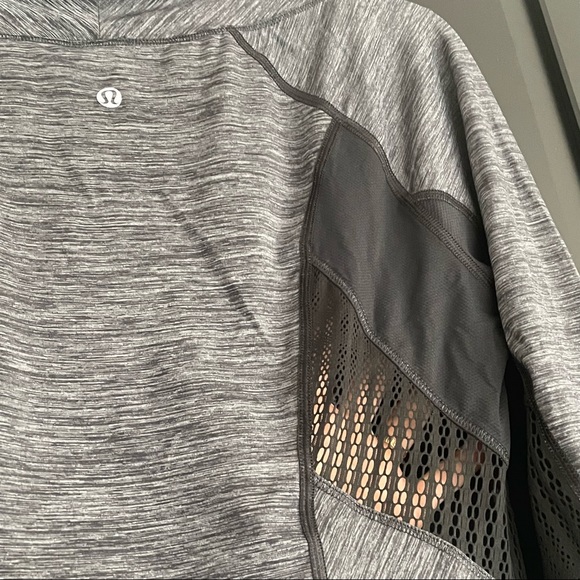 Like New! Lululemon Sun Runner Long Sleeve (8/10) - Picture 10 of 15